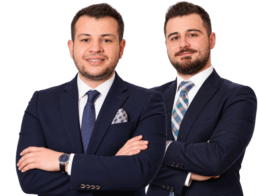 Kurucu ortaklar Av. Emre Bahadır ve Av. Sami Sarıgil